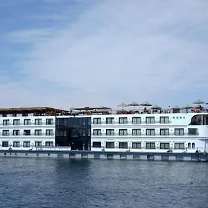 https://le-fayan-ii-nile-cruise-every-saturday-from-for-04-07.hotels-luxor-egypt.com